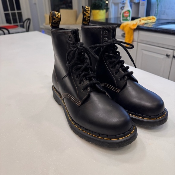 Dr. Martens 1460 Black Leather Round Toe Lace Up Ankle Boots Sz Men 9 Women 10.5 main image 7